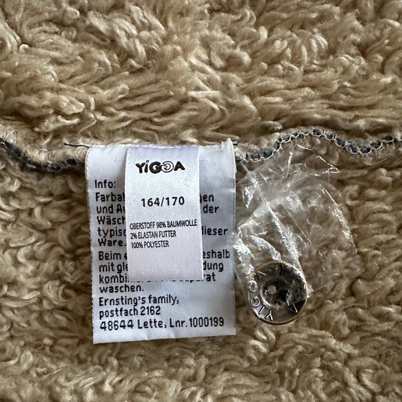 YIGGA Denim Vest/Faux Fur inside - Picture 8 of 9